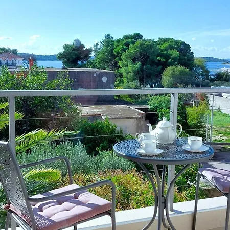 Refresh Boutique Apartment