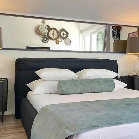 Refresh Boutique Apartment *