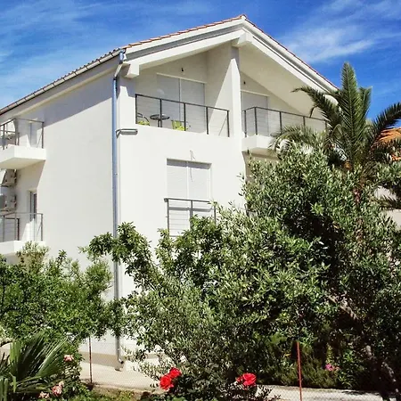 Refresh Boutique Vodice