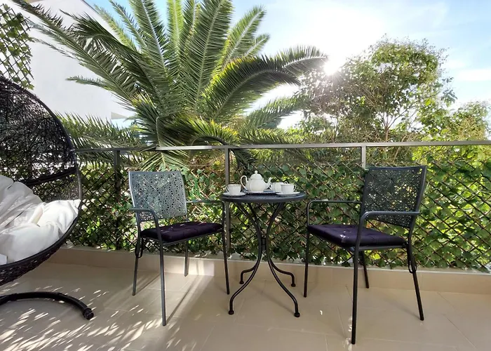 Apartment Refresh Boutique